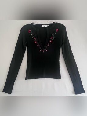 Vintage Y2K Energie Embroidered Ribbed Henley Top M